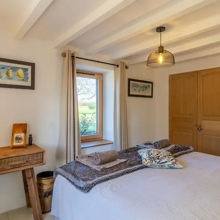 Hébergement de vacances Confortable à La Campagne, 2 Chambres, Vue Dégagée - Fr-1-622-118 Baugé