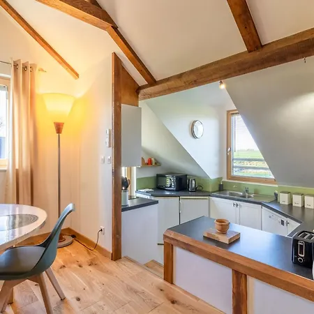 Confortable A La Campagne, 2 Chambres, Vue Degagee - Fr-1-622-118 * Baugé
