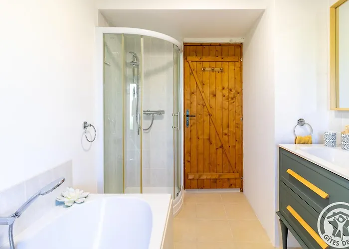 Hébergement de vacances Confortable à La Campagne, 2 Chambres, Vue Dégagée - Fr-1-622-118 *