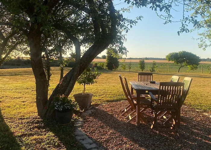 Hébergement de vacances Confortable à La Campagne, 2 Chambres, Vue Dégagée - Fr-1-622-118 *